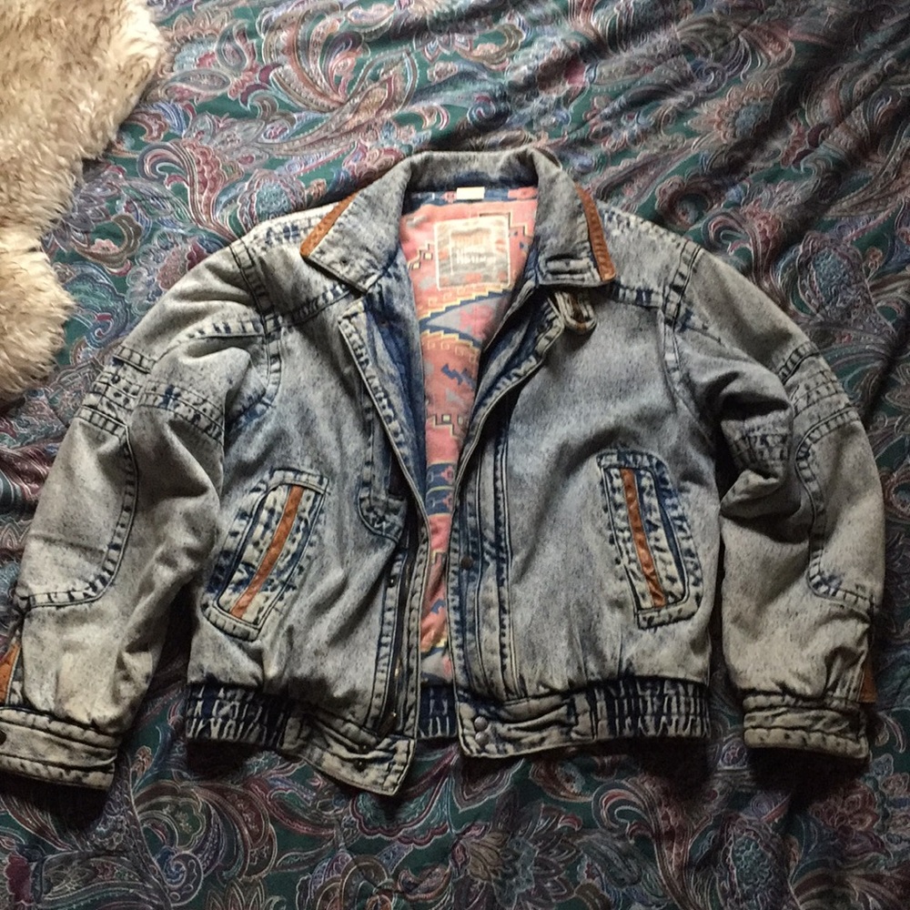 Vintage whitewash denim bomber